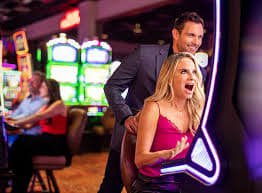 Màn hình hiển thị trang chủ ok365 vip với giao diện thể thao và casino